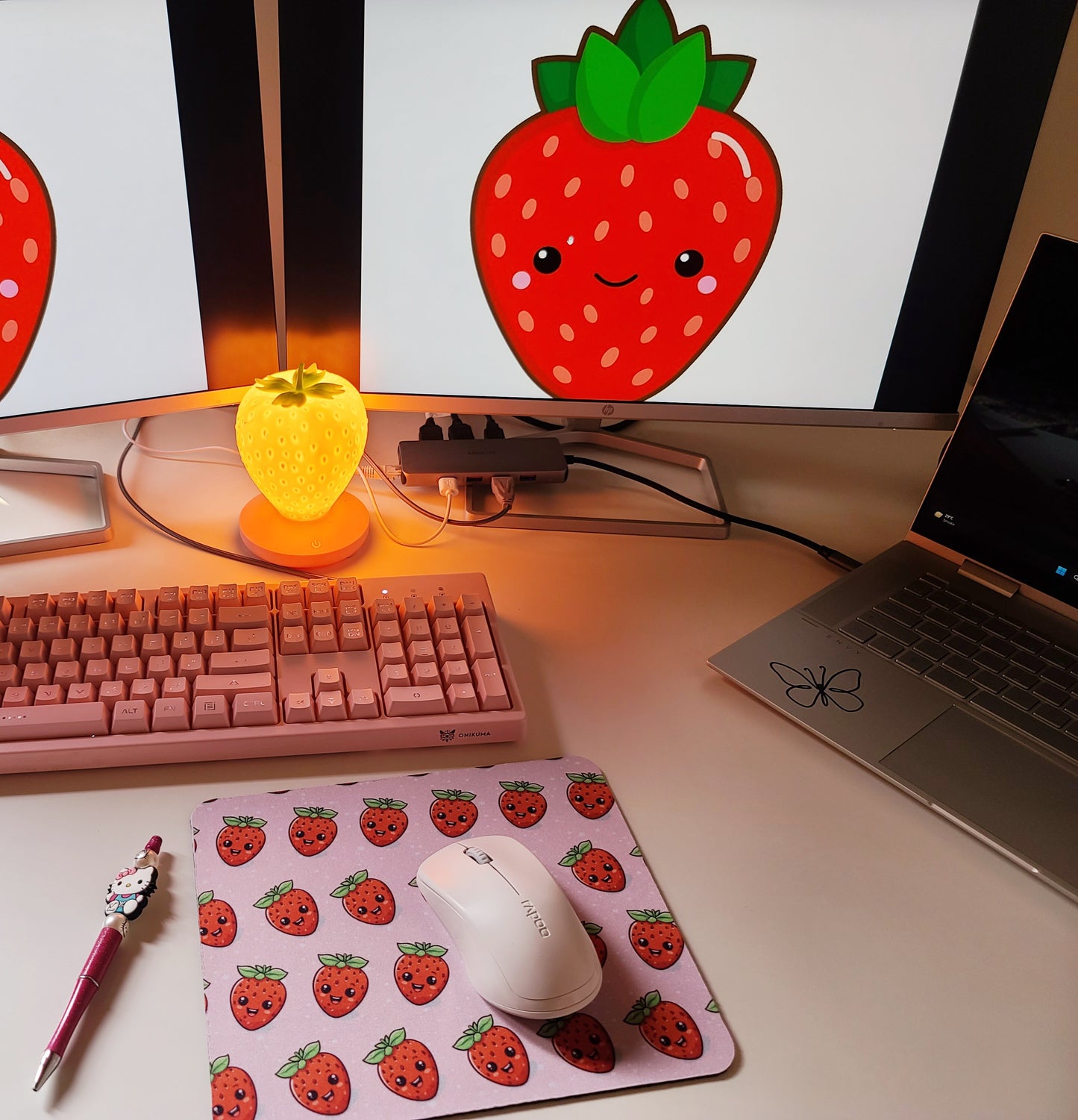 Kawaii Strawberry Mousepad