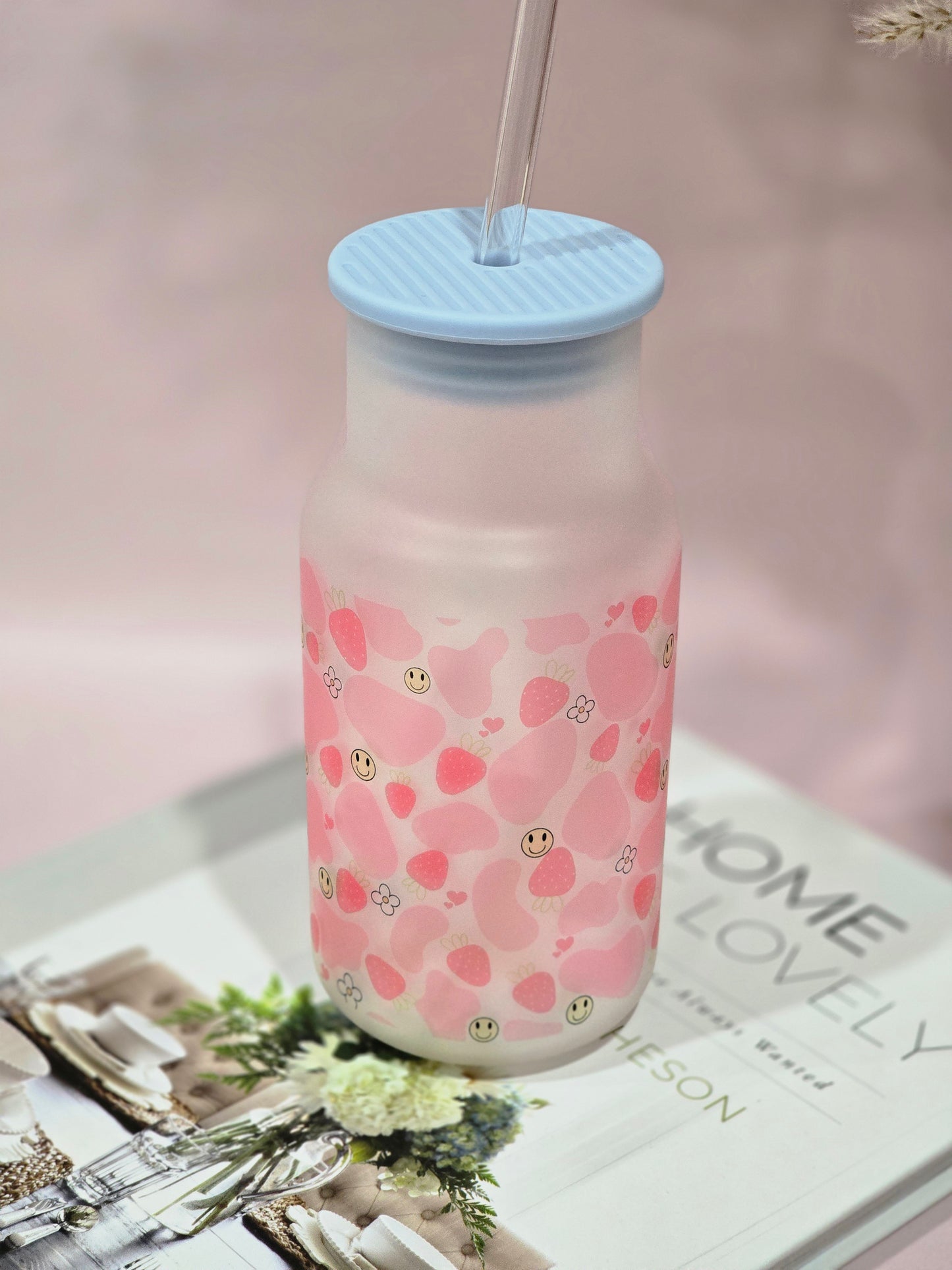 18oz Strawberry Cow Print Glass Tumbler